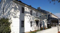 Photograph of Raynham Hall Oyster Bay, NY by Rhonda McCloughan