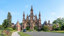 Front gate of the Green Wood Cemetery
