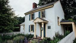 The Johnson Ferry House circa‑1740 gambrel-roof farmhouse and ordinary (tavern) where Washington stayed after crossing the Delaware.