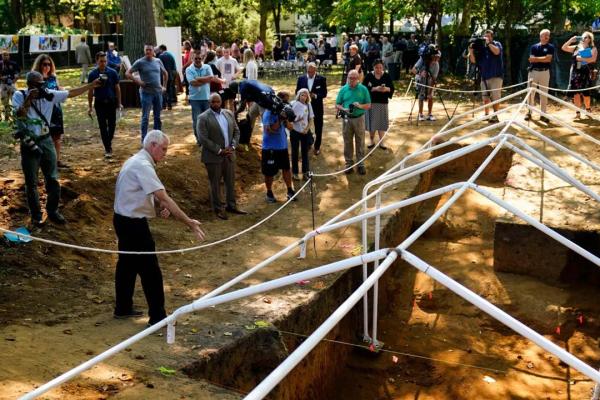 Archaeologists Uncover Hessian Remains at the Red Bank Battlefield