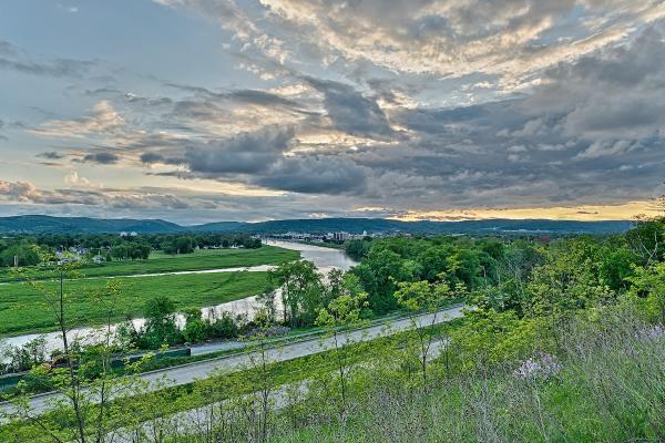 Newtown River Overlook photographed by Brandon Hull