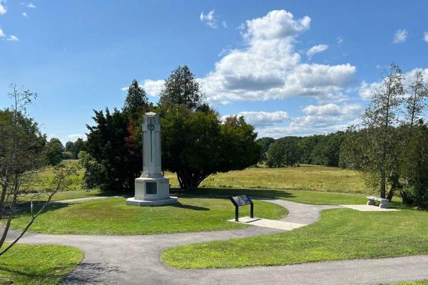 Photograph of the Unknown Soldiers Monument Saratoga
