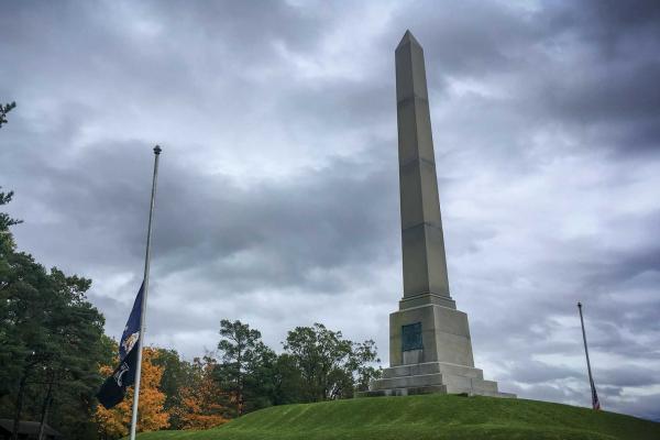 Newtown Battle Monument photographed by Jennifer Goellnitz