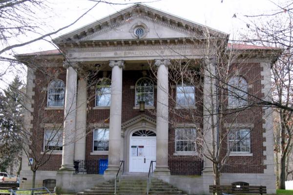 Facade of the Tioga Point Museum/Spalding Memorial Library