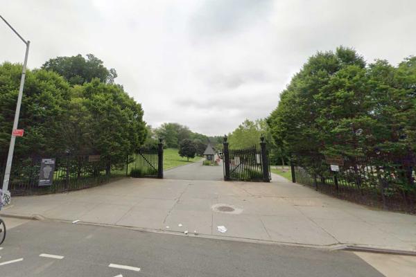 Google Maps image of the Green Wood Cemetery Gate