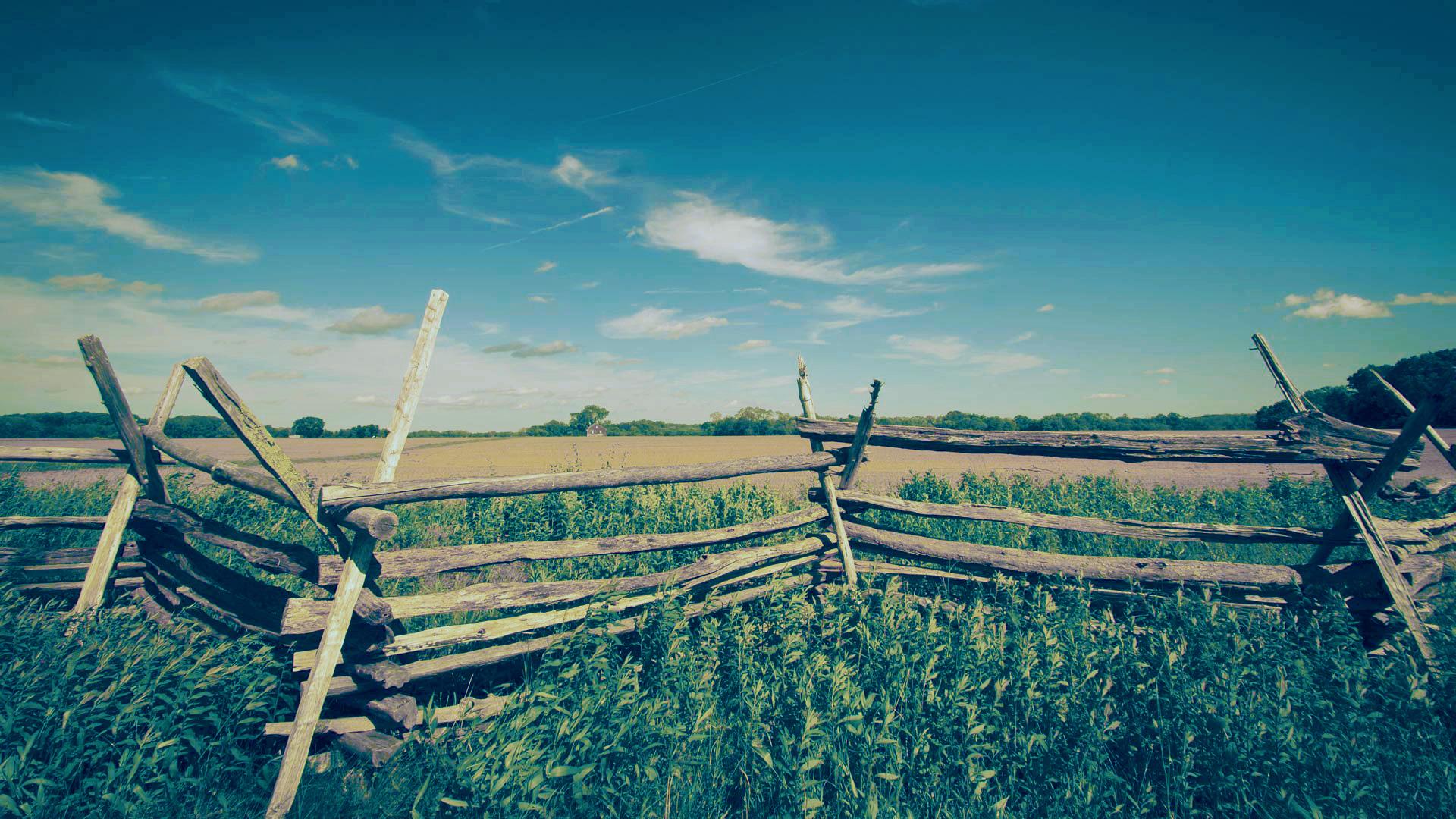 Photograph of the Perrine Ridge at Monmouth by Meredith Barnes