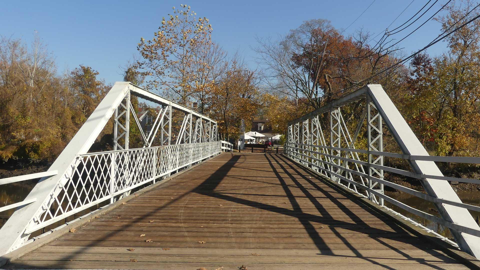 Modern bridge at New Bridge River Crossing that spans the original length of the historic one that once stood.