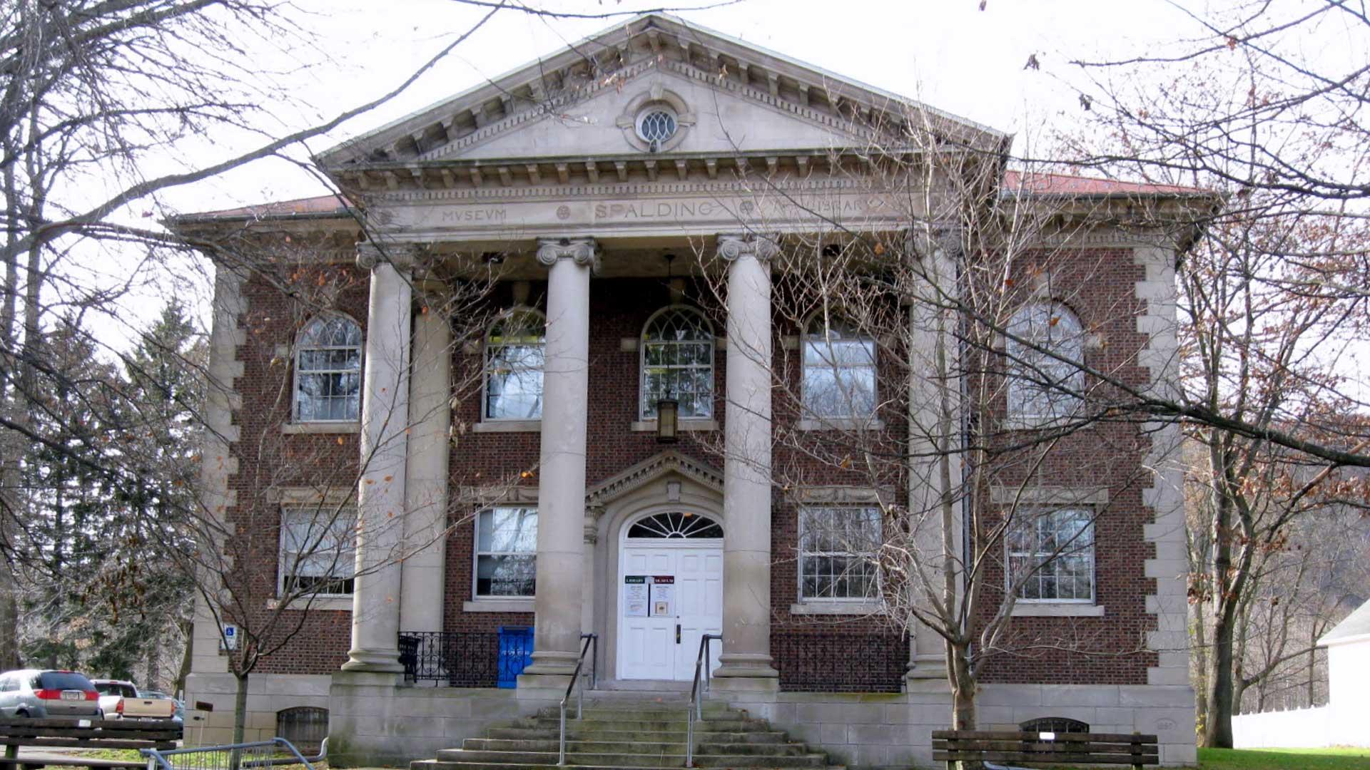 Facade of the Tioga Point Museum/Spalding Memorial Library