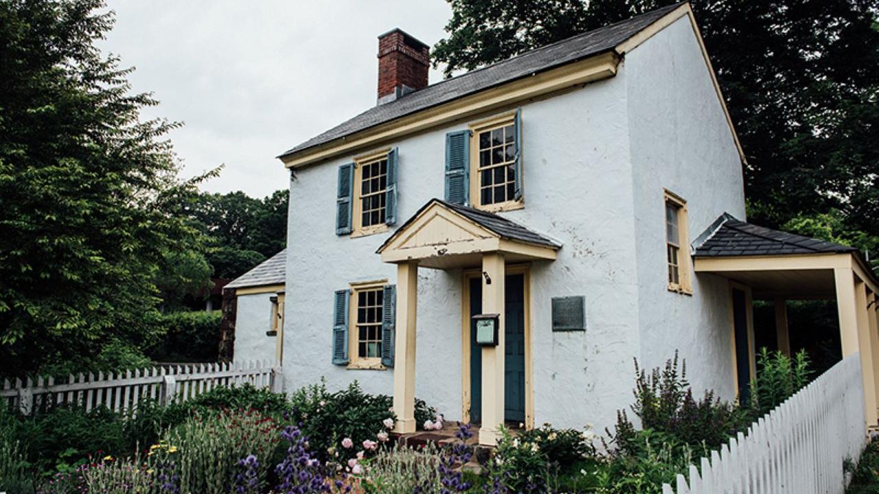The Johnson Ferry House circa‑1740 gambrel-roof farmhouse and ordinary (tavern) where Washington stayed after crossing the Delaware.