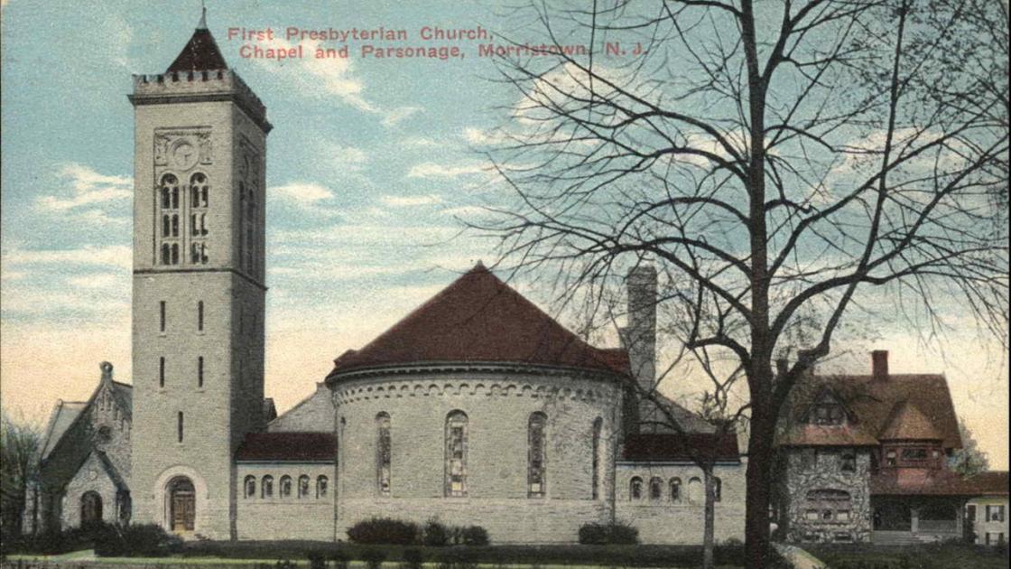 Early 20th century post card depicting the First Presbyterian Church in Morristown, NJ