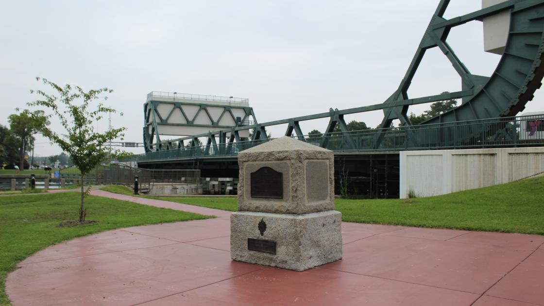 Great Bridge DAR Monument Courtesy of the Historical Marker Database
