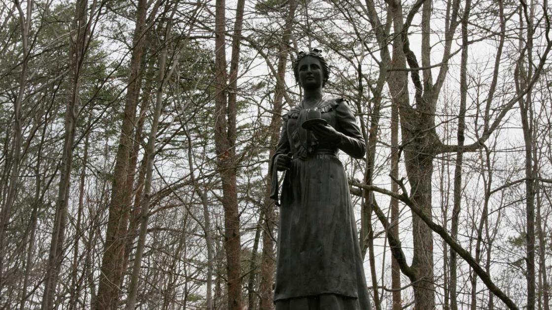 Kerenhappuch Norman Turner Statue Photographed by David Walbert for Learn NC