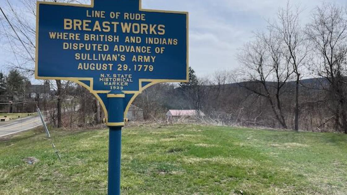 Loyalist Breastworks sign at Newtown