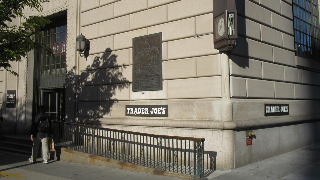 Plaque on the outside of the Trader Joe's located on the former Ponkiesberg Fortification Site